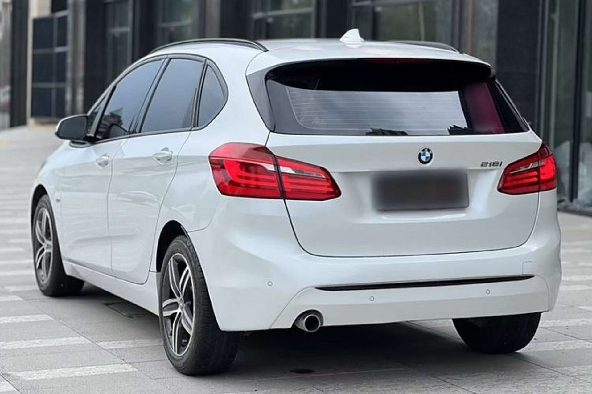 Used BMW 2 Series Active Tourer 2016 218i Sports Design Package Exterior 4