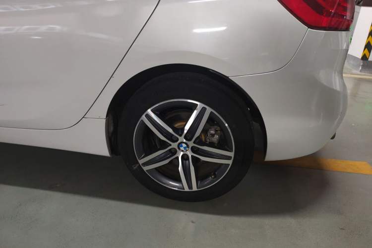 Used BMW 2 Series Active Tourer 2016 218i Sports Design Package Exterior 5