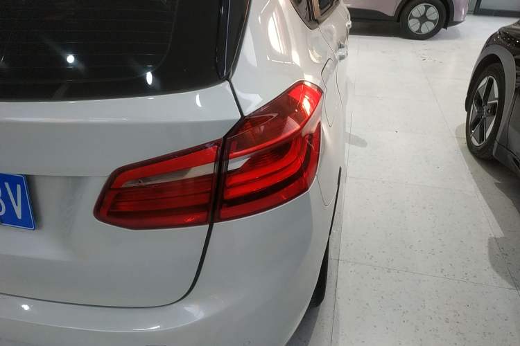 Used BMW 2 Series Active Tourer 2016 218i Leading Model Exterior 6