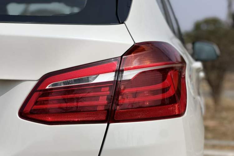 Used BMW 2 Series Active Tourer 2016 218i Fashion Model Exterior 7