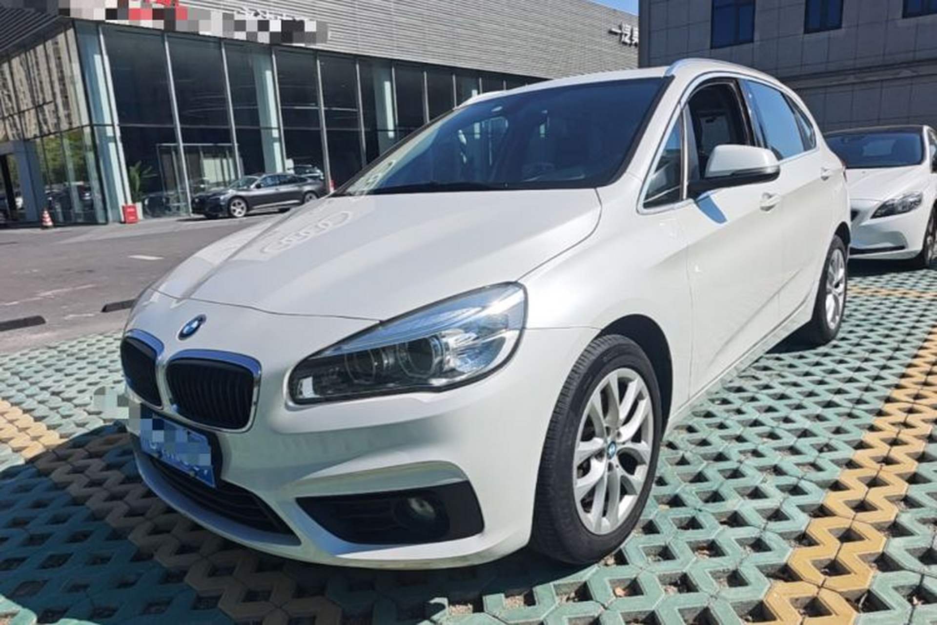Used BMW 2 Series Active Tourer 2016 220i Luxury Edition Front Left 45 Deg