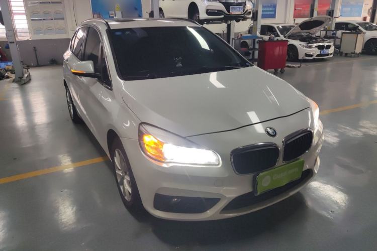 Used BMW 2 Series Active Tourer 2016 218i Fashion Model Front Right 45 Deg