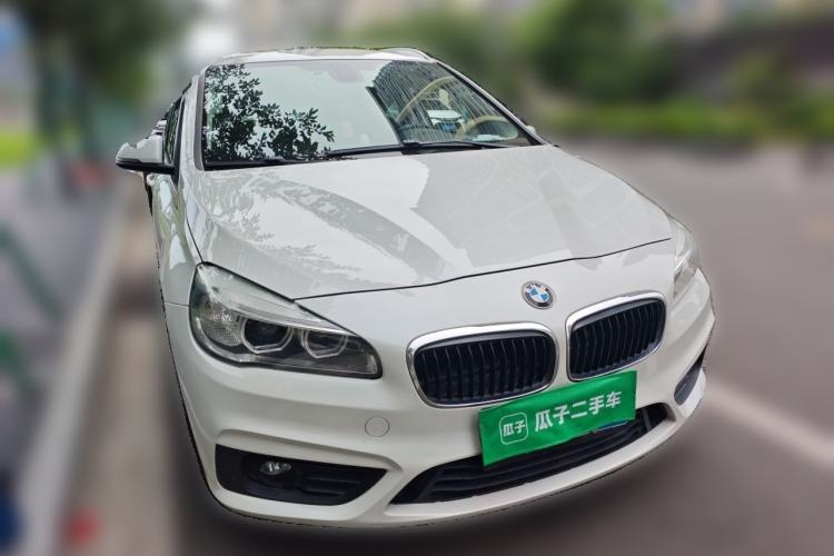 Used BMW 2 Series Active Tourer 2016 220i Luxury Edition Front Right 45 Deg