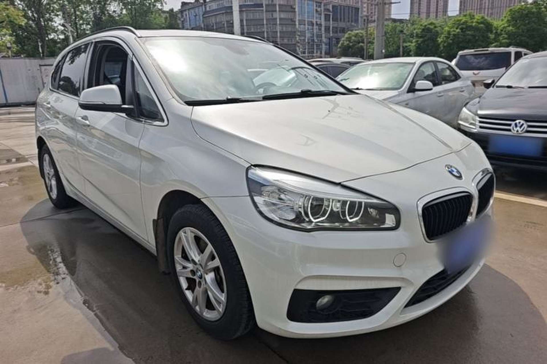 Used BMW 2 Series Active Tourer 2016 218i Leading Model Front Right 45 Deg