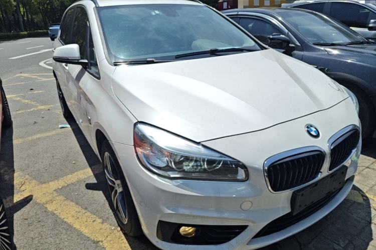 Used BMW 2 Series Active Tourer 2016 218i Sports Design Package Front Right 45 Deg