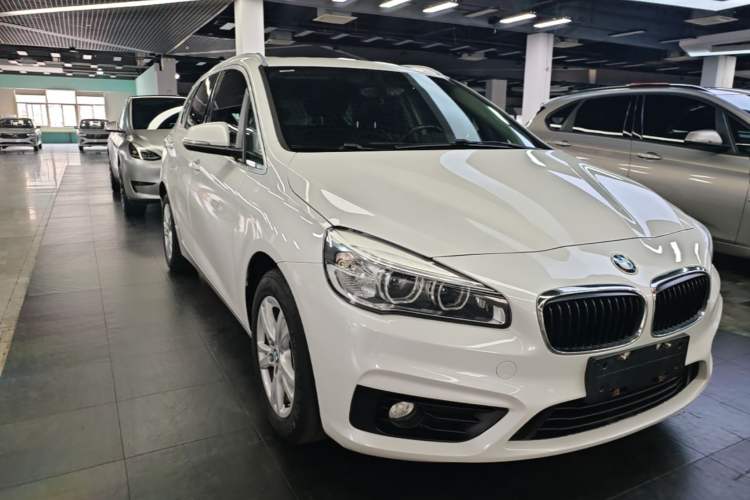Used BMW 2 Series Active Tourer 2016 218i Leading Model Front Right 45 Deg