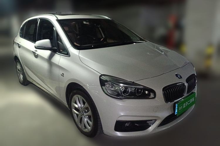Used BMW 2 Series Active Tourer 2016 220i Luxury Edition Front Right 45 Deg