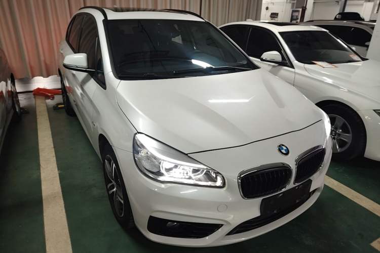 Used BMW 2 Series Active Tourer 2016 218i Sports Design Package Front Right 45 Deg