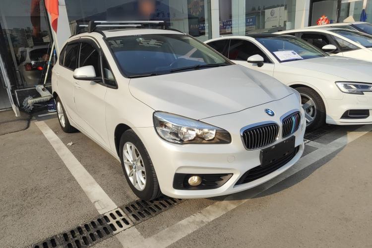 Used BMW 2 Series Active Tourer 2016 218i Fashion Model Front Right 45 Deg