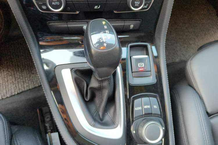 Used BMW 2 Series Active Tourer 2016 218i Sports Design Package Gear Lever