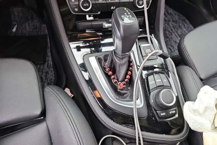 Used BMW 2 Series Active Tourer 2016 218i Sports Design Package Gear Lever
