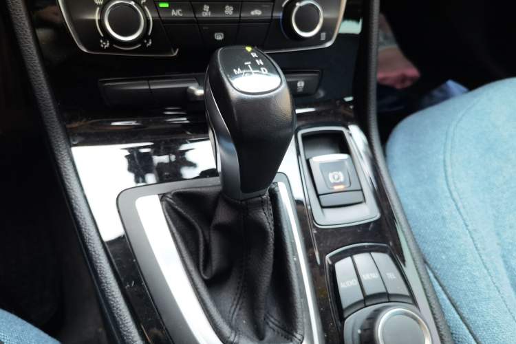 Used BMW 2 Series Active Tourer 2016 218i Fashion Model Gear Lever