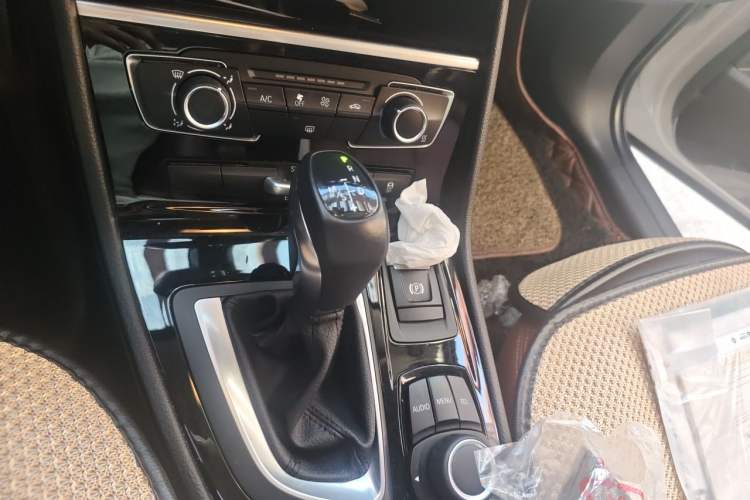 Used BMW 2 Series Active Tourer 2016 218i Fashion Model Gear Lever