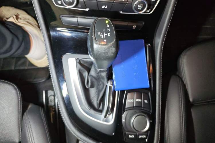 Used BMW 2 Series Active Tourer 2016 218i Sports Design Package Gear Lever