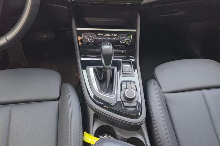 Used BMW 2 Series Active Tourer 2016 218i Sports Design Package Gear Lever
