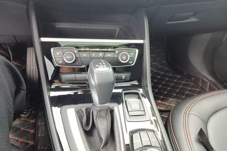 Used BMW 2 Series Active Tourer 2016 218i Leading Model Gear Lever