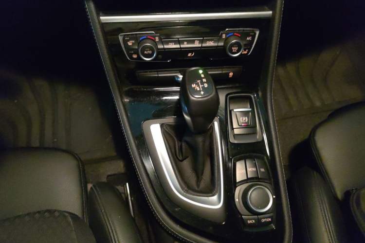 Used BMW 2 Series Active Tourer 2016 218i Sports Design Package Gear Lever