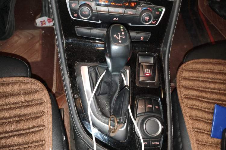 Used BMW 2 Series Active Tourer 2016 218i Sports Design Package Gear Lever