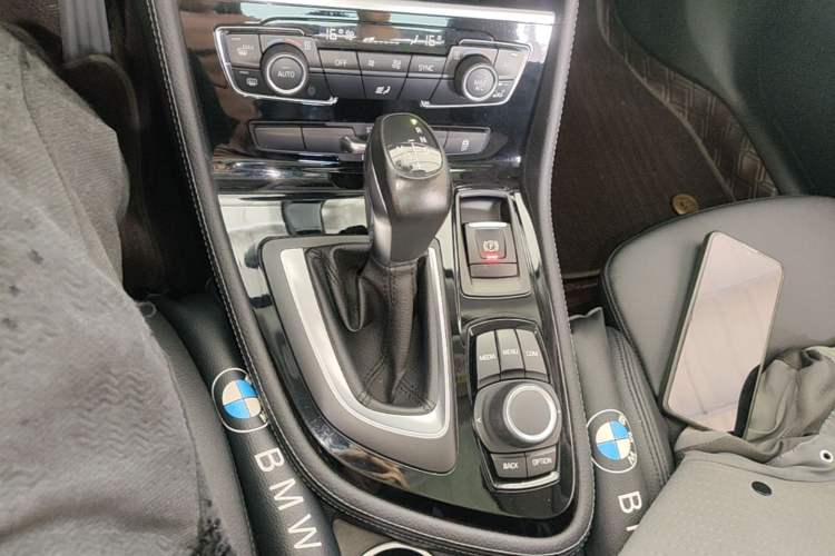 Used BMW 2 Series Active Tourer 2016 218i Sports Design Package Gear Lever