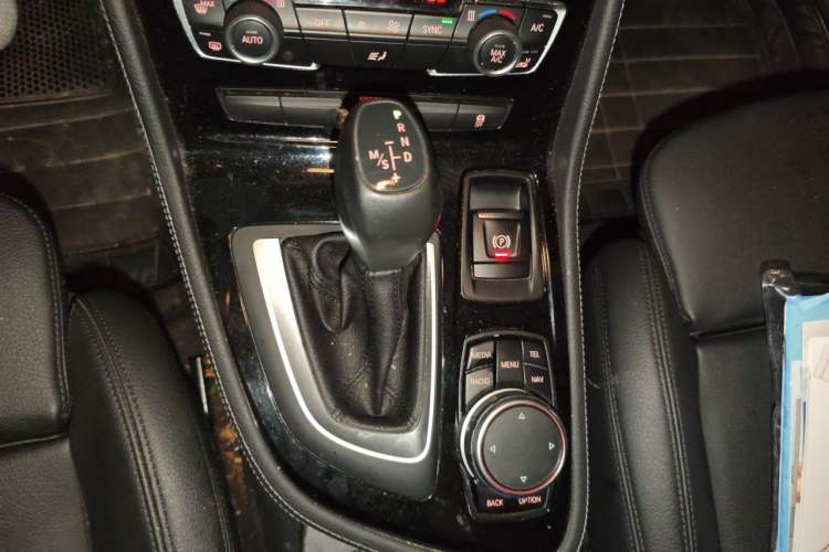Used BMW 2 Series Active Tourer 2016 218i Sports Design Package Gear Lever