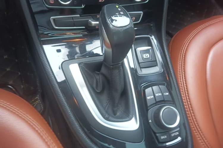 Used BMW 2 Series Active Tourer 2016 218i Leading Model Gear Lever