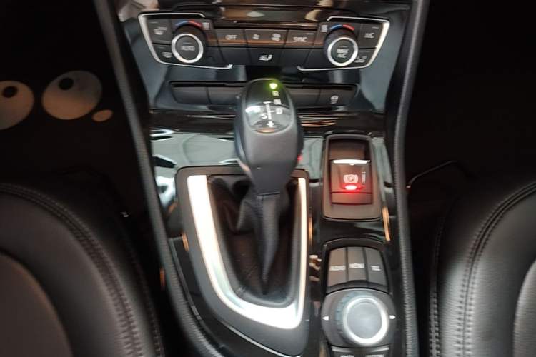 Used BMW 2 Series Active Tourer 2016 218i Leading Model Gear Lever
