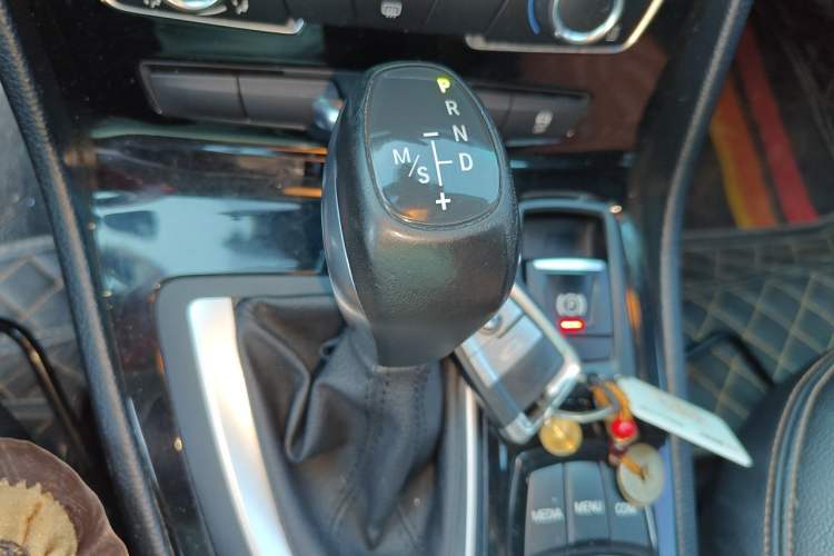 Used BMW 2 Series Active Tourer 2016 218i Fashion Model Gear Lever