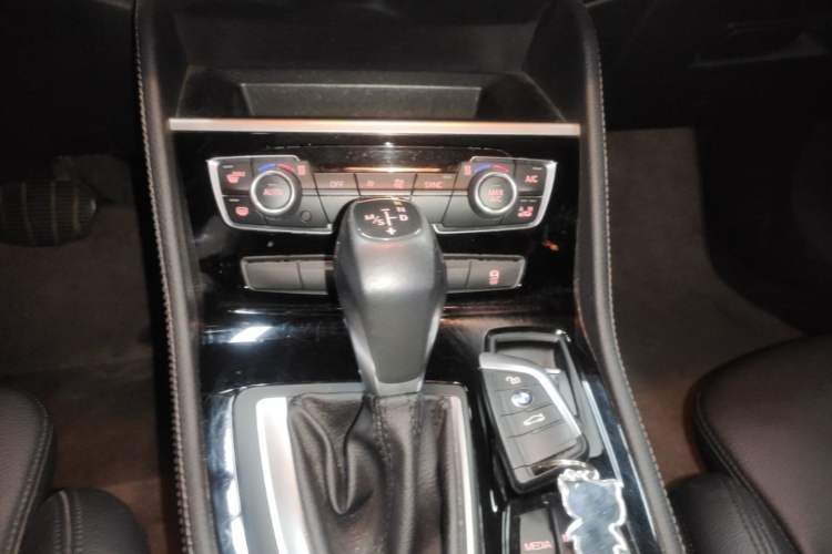 Used BMW 2 Series Active Tourer 2016 218i Sports Design Package Gear Lever