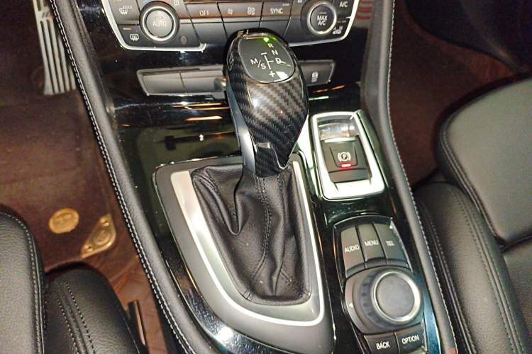Used BMW 2 Series Active Tourer 2016 218i Sports Design Package Gear Lever