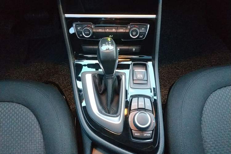 Used BMW 2 Series Active Tourer 2016 218i Leading Model Gear Lever