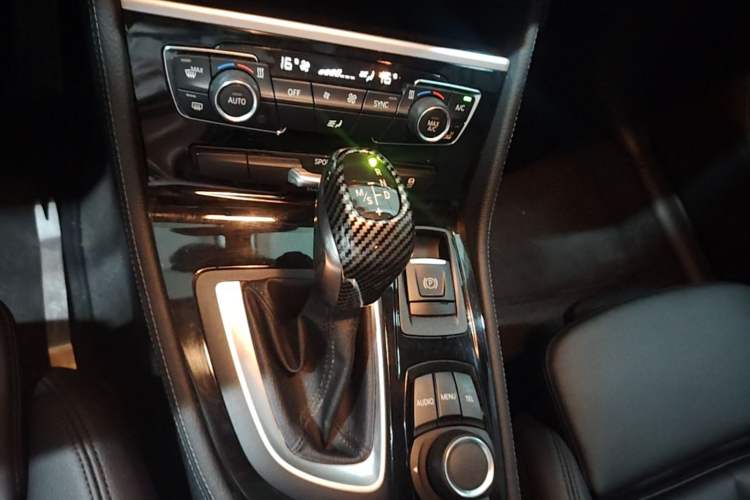 Used BMW 2 Series Active Tourer 2016 218i Sports Design Package Gear Lever