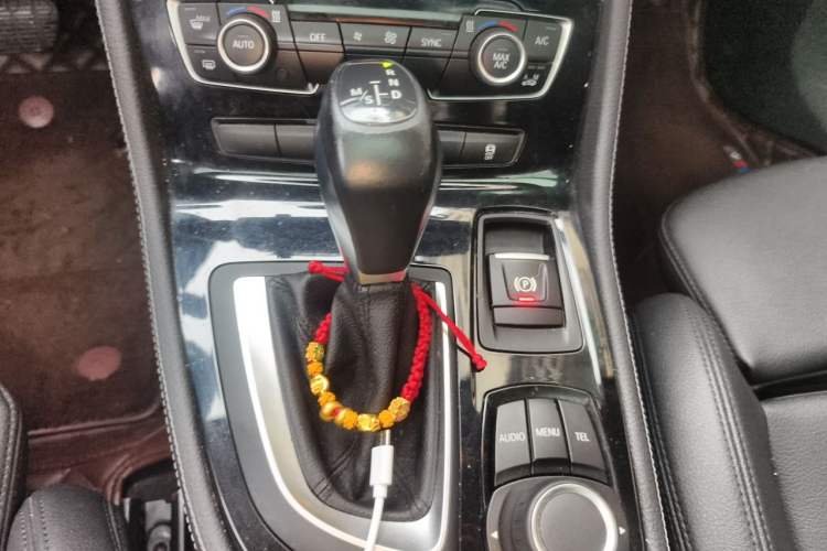 Used BMW 2 Series Active Tourer 2016 218i Sports Design Package Gear Lever