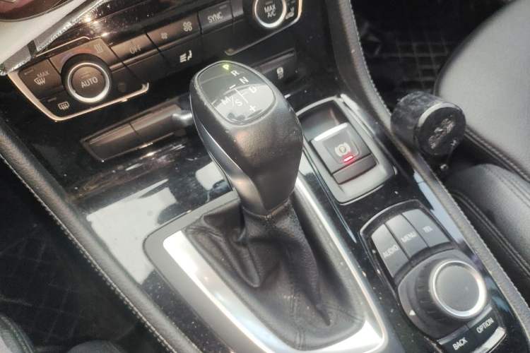 Used BMW 2 Series Active Tourer 2016 218i Sports Design Package Gear Lever