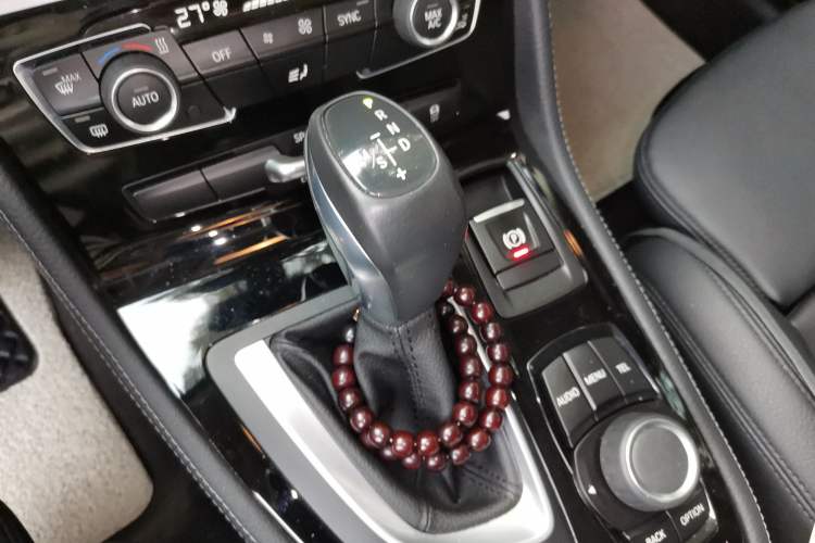 Used BMW 2 Series Active Tourer 2016 218i Sports Design Package Gear Lever