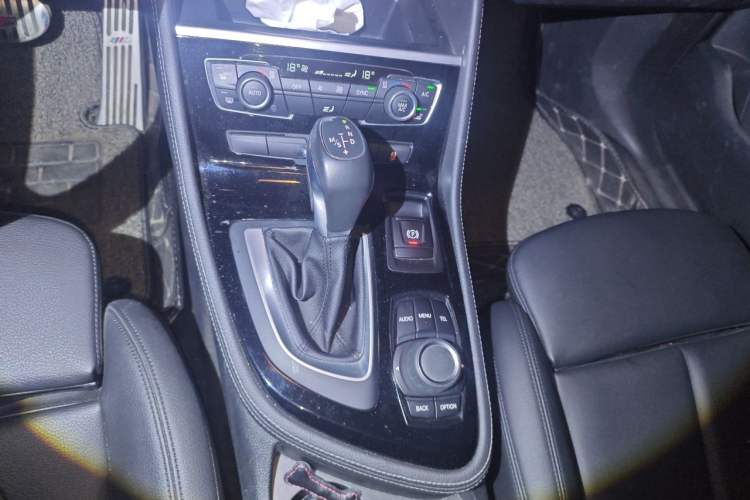 Used BMW 2 Series Active Tourer 2016 218i Sports Design Package Gear Lever