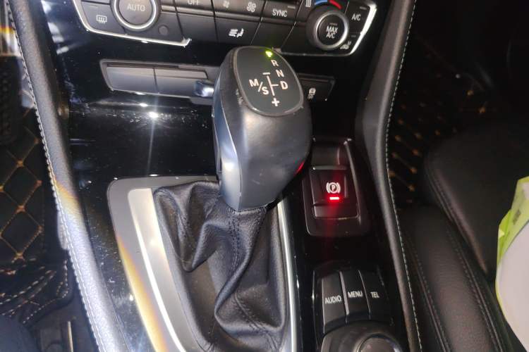 Used BMW 2 Series Active Tourer 2016 218i Sports Design Package Gear Lever