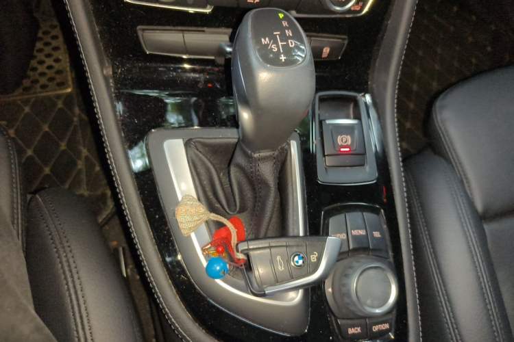 Used BMW 2 Series Active Tourer 2016 218i Sports Design Package Gear Lever