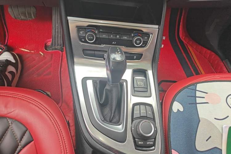 Used BMW 2 Series Active Tourer 2016 218i Leading Model Gear Lever