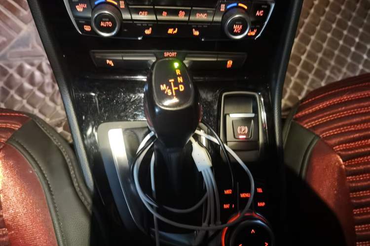Used BMW 2 Series Active Tourer 2016 220i Luxury Edition Gear Lever