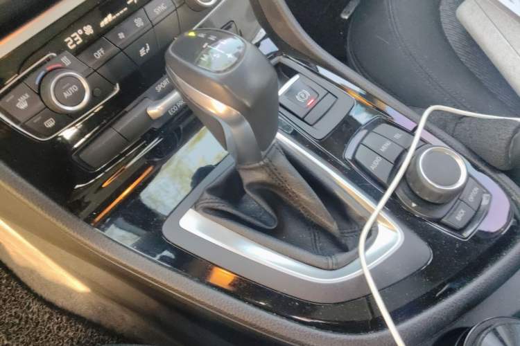 Used BMW 2 Series Active Tourer 2016 218i Leading Model Gear Lever