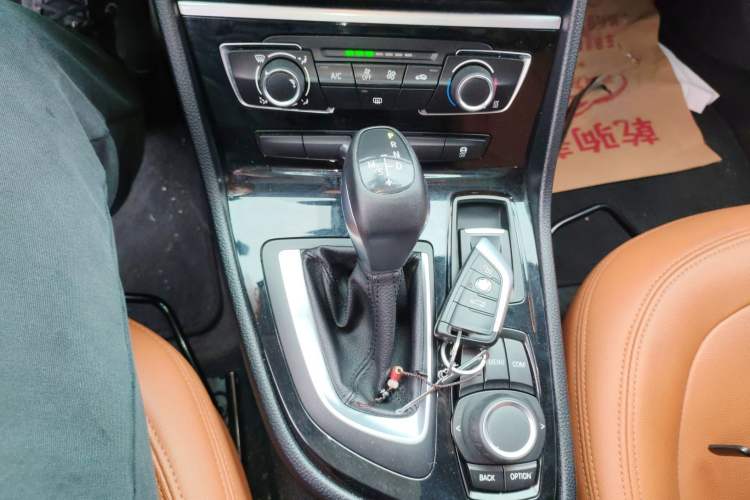 Used BMW 2 Series Active Tourer 2016 218i Fashion Model Gear Lever