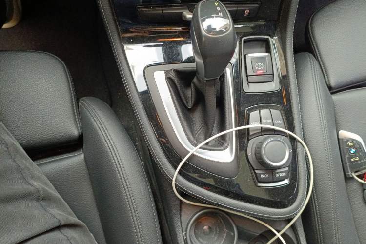 Used BMW 2 Series Active Tourer 2016 218i Sports Design Package Gear Lever