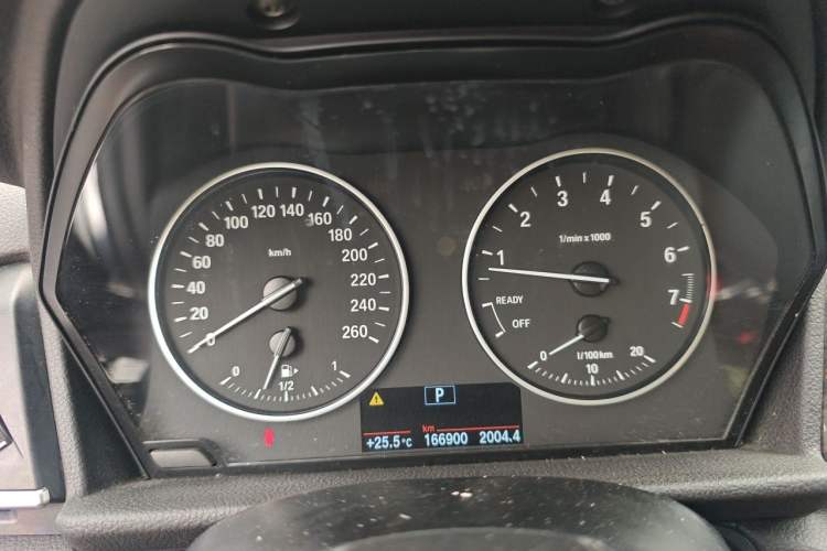 Used BMW 2 Series Active Tourer 2016 220i Luxury Design Package Instrument Cluster