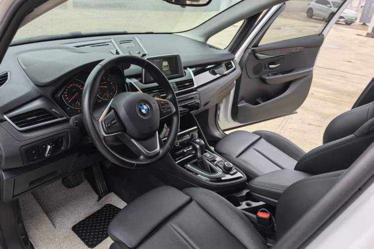 Used BMW 2 Series Active Tourer 2016 218i Sports Design Package Interior 1