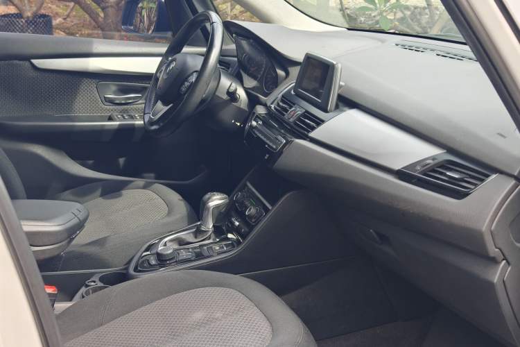 Used BMW 2 Series Active Tourer 2016 218i Fashion Model Interior 1