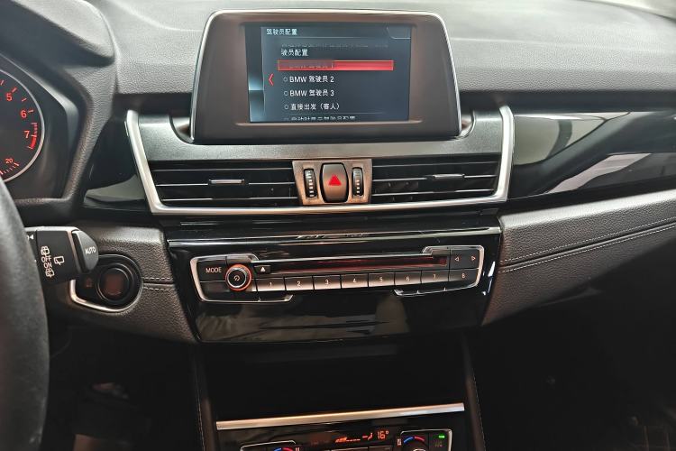 Used BMW 2 Series Active Tourer 2016 218i Sports Design Package Interior 2