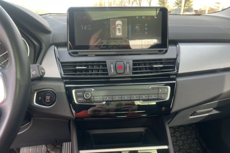 Used BMW 2 Series Active Tourer 2016 218i Fashion Model Interior 3
