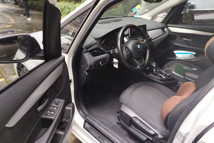 Used BMW 2 Series Active Tourer 2016 218i Fashion Model Interior 3