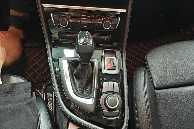 Used BMW 2 Series Active Tourer 2016 218i Sports Design Package Interior 3