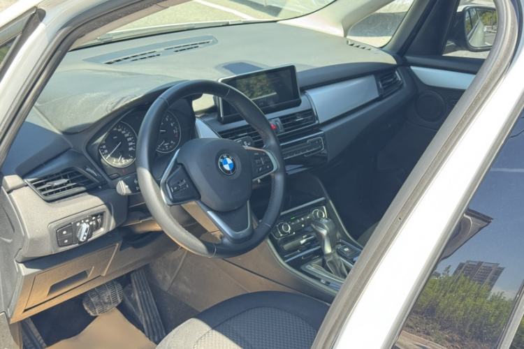 Used BMW 2 Series Active Tourer 2016 218i Fashion Model Interior 4